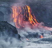 これぞハワイ島！ぐつぐつと沸騰する
大興奮のキラウエア火山